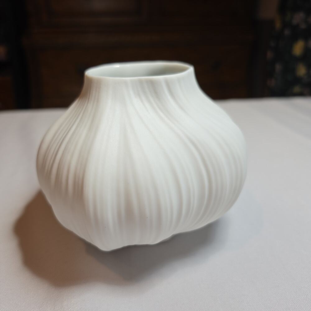 Vintage Rosenthal Studio Line Plissee White Bisque Squat Onion Vase Martin Freye